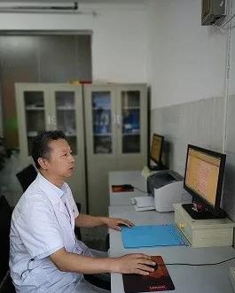 张伟华.jpg